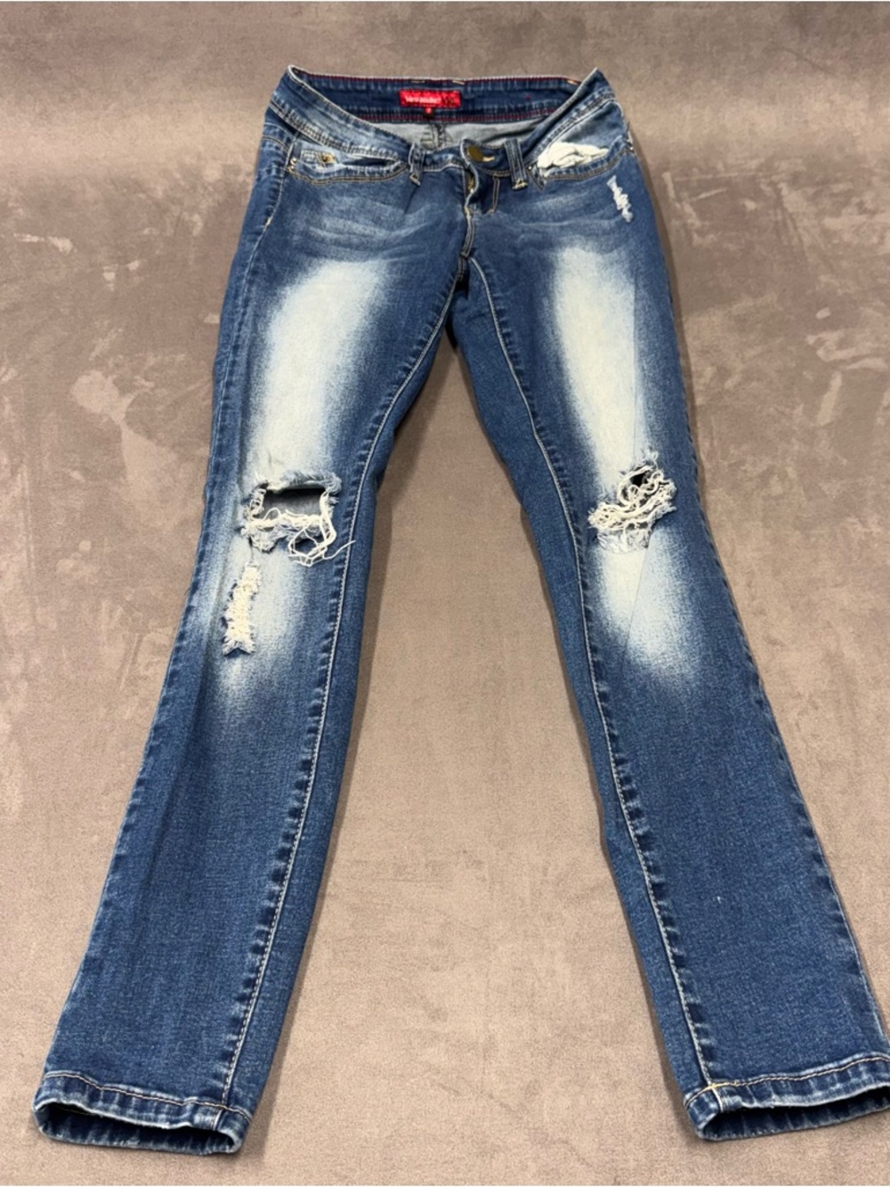 YMI wannabettabutt Women’s Distressed ripped Skinny Jeans in Blue Wash size 7